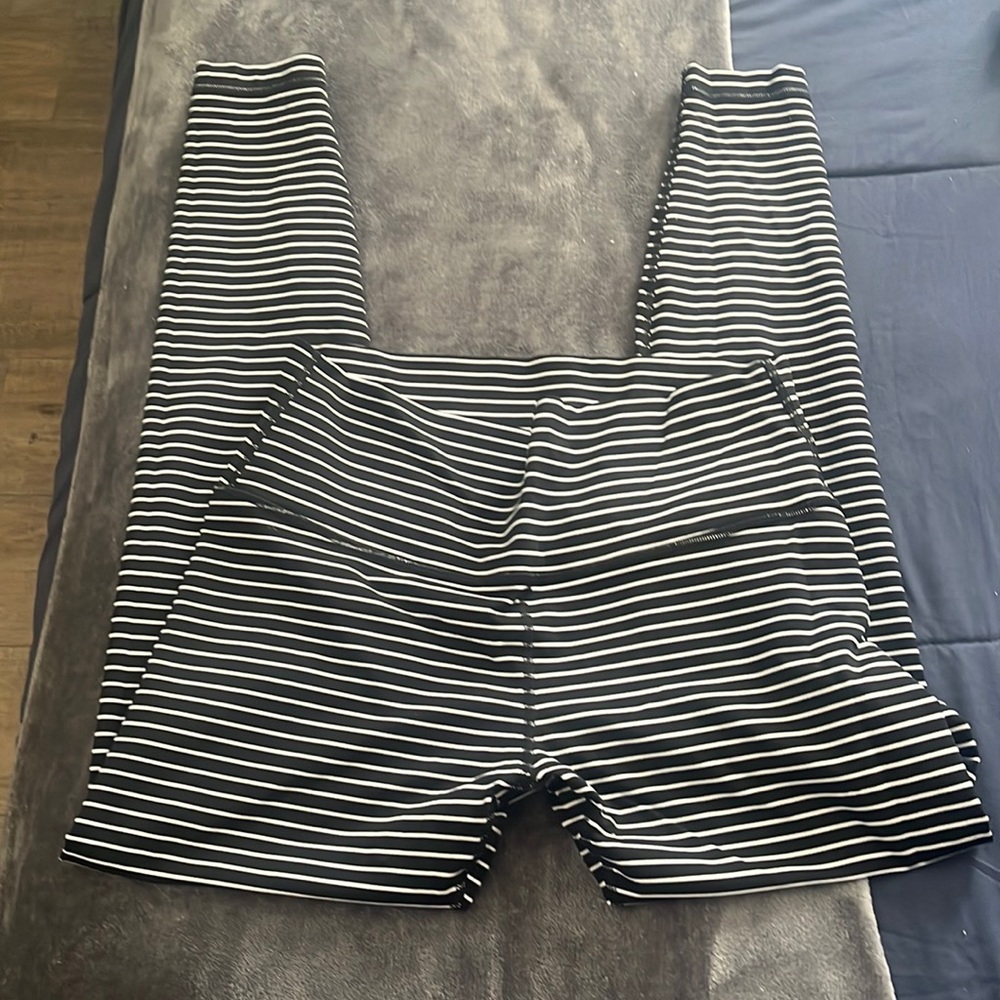 Size 12 lululemon wunder under